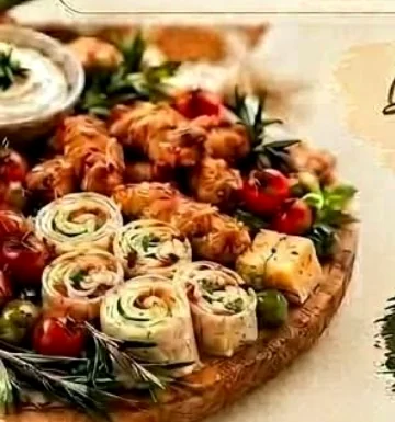 Ketering plata sa tortilja rolatima i hladnim zalogajima
